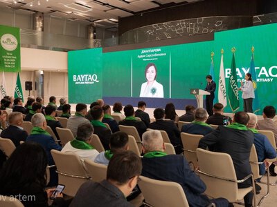  «Байтақ» подал партийный список кандидатов в депутаты Курултая 