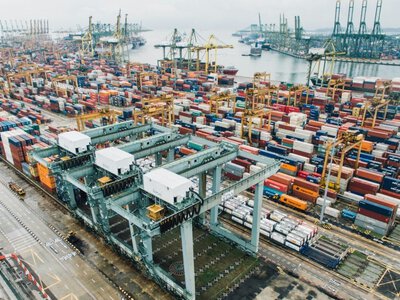 Экспорт Китая вырос до рекордных $412 млрд в июне на фоне бума искусственного интеллекта