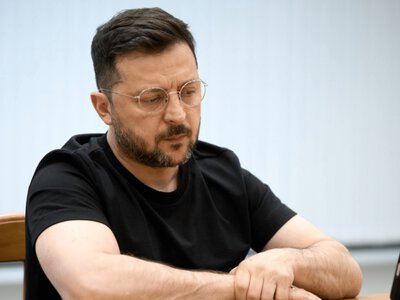 Около 1300 км от фронта: Зеленский заявил о поражении НПЗ в Башкортостане