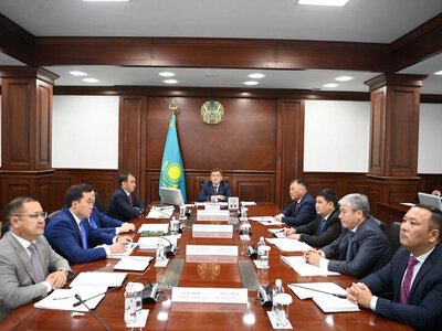Обсуждены социально-экономические показатели полугодия