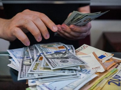  Нацбанк установил курс валют на 15 июля: сколько будут стоить доллар и евро 