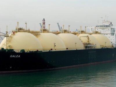 Глобальный избыток сжиженного газа наступит годом позже из-за войны на Ближнем Востоке