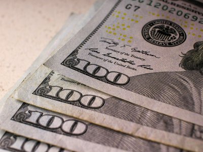 Доллар на межбанковском рынке приблизился к 45 грн: как завершились торги 14 июля и что сдержало курс