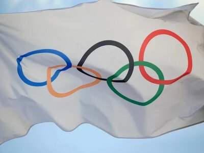 Девять стран ЕС призвали лишить МОК финансирования из-за допуска россиян и белорусов к международным соревнованиям
