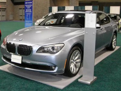 BMW отзывает 29 тысяч плагин-гибридов: риск возгорания заставил немцев действовать
