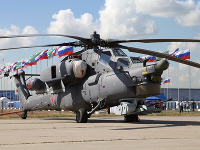 Украинские дроны пприземлили российский вертолет Ми-28 над Россией (видео)