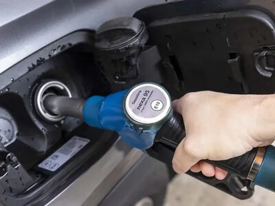 BMW и Toyota протестировали «зелёный» бензин Repsol: можно ли спасти двигатели без электрификации