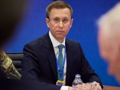 На заседание фракции Слуги народа пришел Корецкий: он может стать будущим премьером
