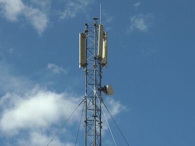 Хаос в оккупированном Крыму: в Джанкое мобильную связь выдают по графику