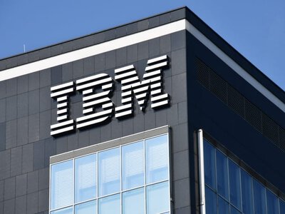 Акции американской технологической компании IBM упали сильнее всего с 1968 года