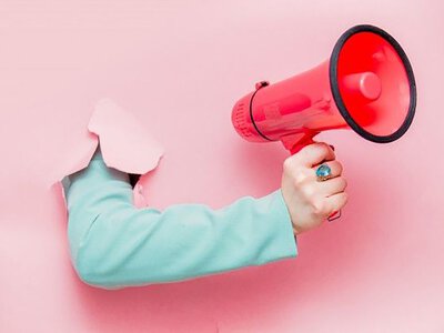 День пиарщика: красивые поздравления и креативные картинки к профессиональному празднику