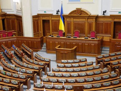 Фракция Слуга народа единогласно проголосовала за пакет министров Кабмина, но без Минобороны и МИД - нардеп