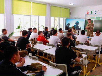 От врачей до предпринимателей: более 100 военнообязанных проходят сборы в Астане