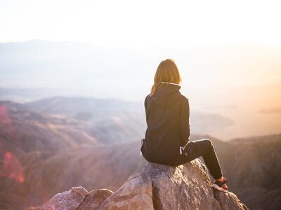 Обречены на вечно быть одни: 6 ключевых характеристик женщин, которым не суждено найти любовь