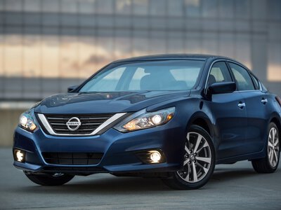 Nissan прекращает производство популярного седана: что говорят в компании
