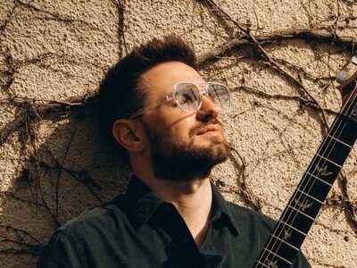 Скрывал любимую, но не удержался: OREST раскрыл все тайны в новой песне
