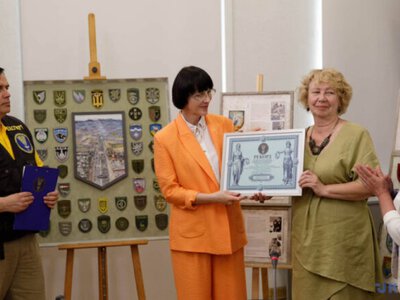 Самый большой вышитый шеврон с изображением сражения Битва за Киев внесен в Национальный реестр рекордов Украины