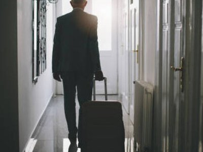  Казахстанка хотела выселить родного отца из дома: что решили в суде 