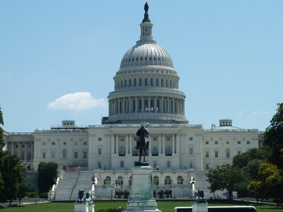 В Сенате США набрал достаточную поддержку законопроект Грэмма о санкциях против РФ