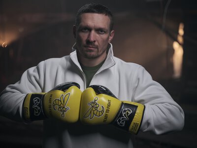 Он один из величайших: экс-чемпион UFC Джонс назвал условия боя с Усиком
