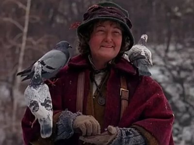 Умерла женщина с голубями из фильма Один дома 2: кем была Бренда Фрикер в реальной жизни (фото)