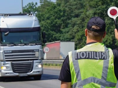 На території Києва введені обмеження руху вантажного транспорту