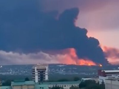 Зеленский подтвердил удары по топливной инфраструктуре рф: атакованы три нефтеперерабатывающих завода