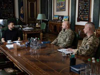 Зеленский провел совещание с еще тремя украинскими командующими
