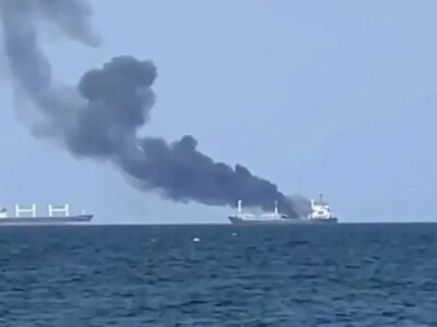 Россия ударила по портам Одесской области: загорелось гражданское судно