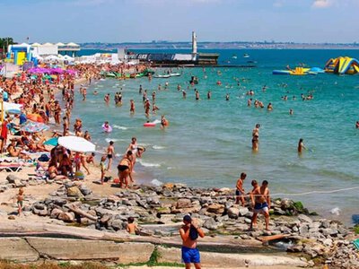 Безопасно ли сейчас отдыхать в Одессе: туристы рассказали, что происходит на пляжах