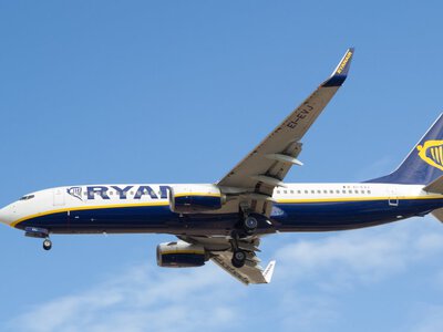 Рост цен на нефть бьет по авиакомпаниям: прибыль Ryanair упала на треть