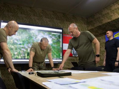 Пока люди требуют его отставки, Сырский прибыл в район Константиновки