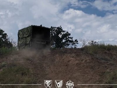 Почти 50 миссий и 19 тонн грузов: военные продемонстрировали робота, выдержавшего атаки FPV-дронов