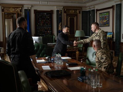 Зеленский встретился с Драпатым, Билецким и другими военачальниками: кого пригласили в Киев