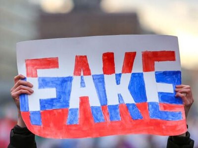 Очередная провокация РФ: Центр противодействия дезинформации разоблачил фейк об «осквернении» польского флага