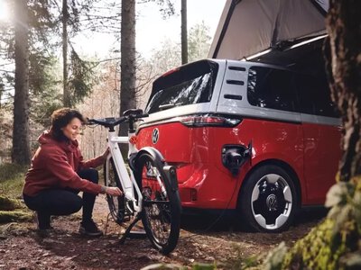 Volkswagen анонсировал электровелосипед с автомобильным «мозгом»: радар, камера и проекционный дисплей на руле