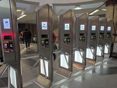 Киевляне жалуются на списание 38 грн и больше поездки в метро: официальное объяснение
