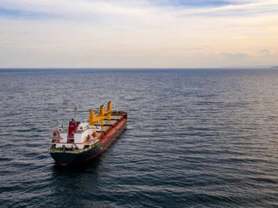 После ударов украинских дронов российский олигарх продал судоходную компанию, работающую в Азовском море