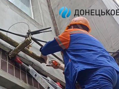 После российского обстрела в Краматорске восстанавливают газоснабжение домов микрорайона Лазурный