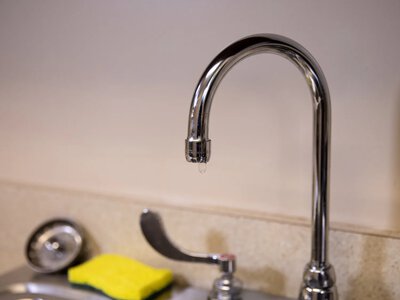 Киевлянам не повысят тариф на воду до 90 грн, но платежка вырастет - КГГА