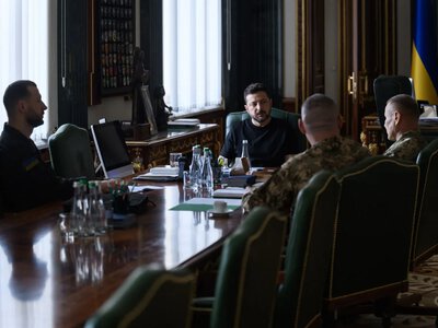 Зеленский заслушал доклад о подготовке к различным вариантам развития событий на Черниговско-Киевском направлении