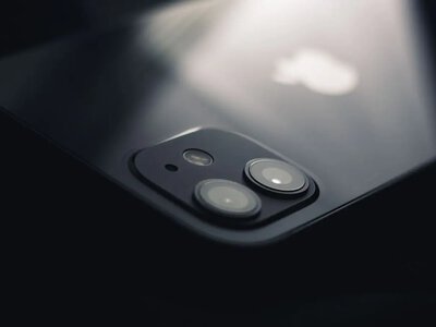 iPhone Fold с двумя батареями: что нашли в коде iOS 27 beta