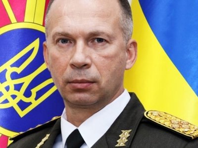 «Армия, которая вела тяжелую оборону, наступает» – Александр Сырский попрощался с подчиненными после отставки