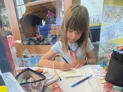 «Краски Виталины» – карагандинцев приглашают на выставку 8-летней художницы