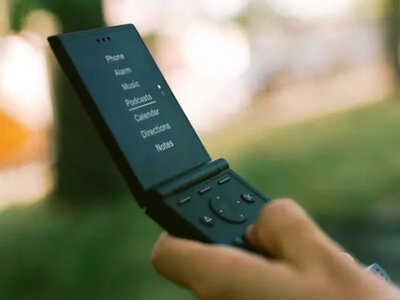 Light Flip: создатель Motorola Razr анонсировал раскладушку для борьбы с цифровой зависимостью