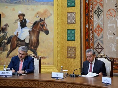 Глава МИД Казахстана провёл ряд двусторонних встреч на полях заседания Совета министров иностранных дел государств-членов Шанхайской организации сотрудничества