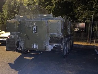 Операция Разгром: двое пьяных солдат угнали БТР и устроили хаос в тихой деревне (видео)