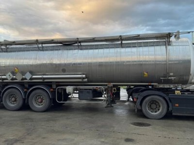 Схема на 97 млн грн: в Украину ввезли 117 тонн спирта под видом присадки к горючему
