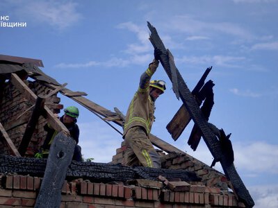 На месте российского ракетного удара под Киевом завершили аварийно-спасательные работы