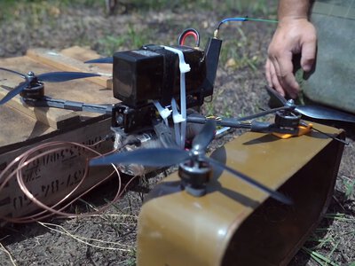 Авто – найлегша ціль: як цивільним врятуватися від атаки FPV-дронів